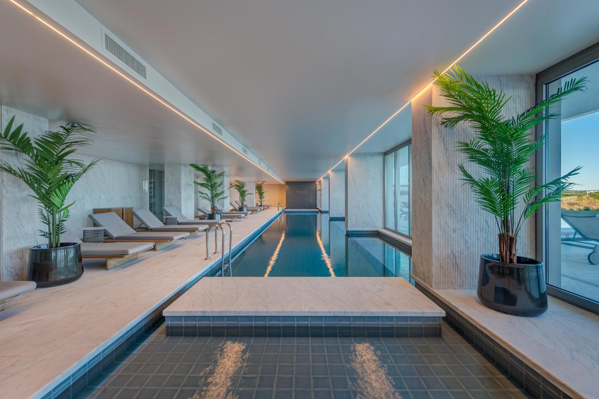 Bayline - Heated Indoor Swimming Pool - - By Bedzy Apartamento