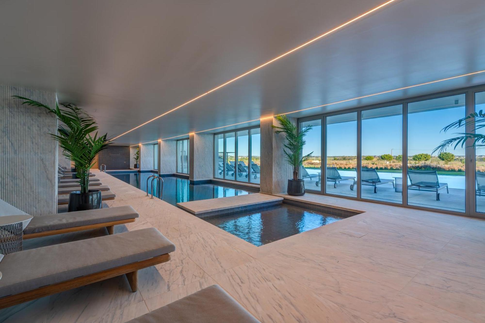 Bayline - Heated Indoor Swimming Pool - - By Bedzy *