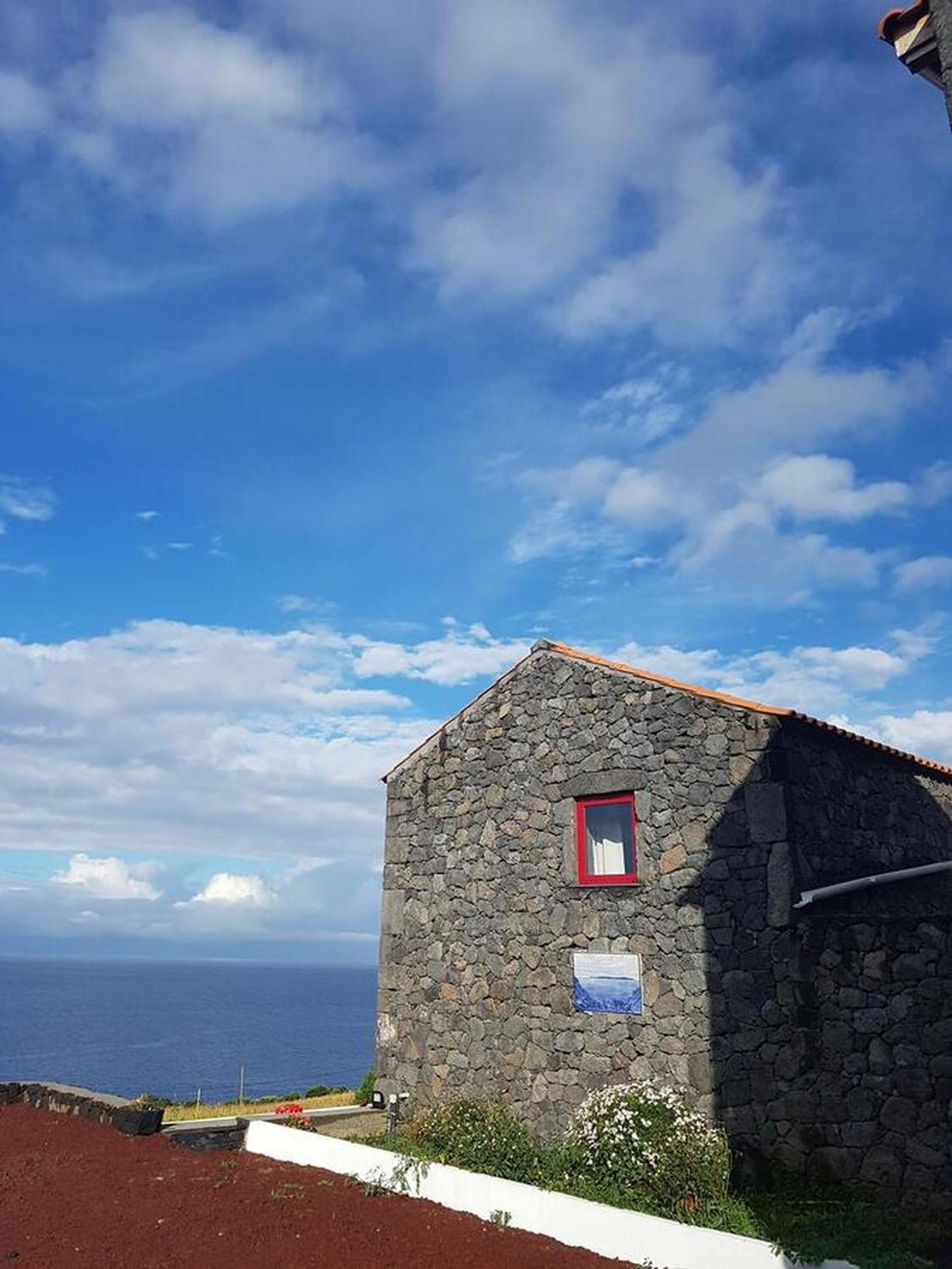 In Guest - Double With Sea View - In Azores * Sao Roque do Pico