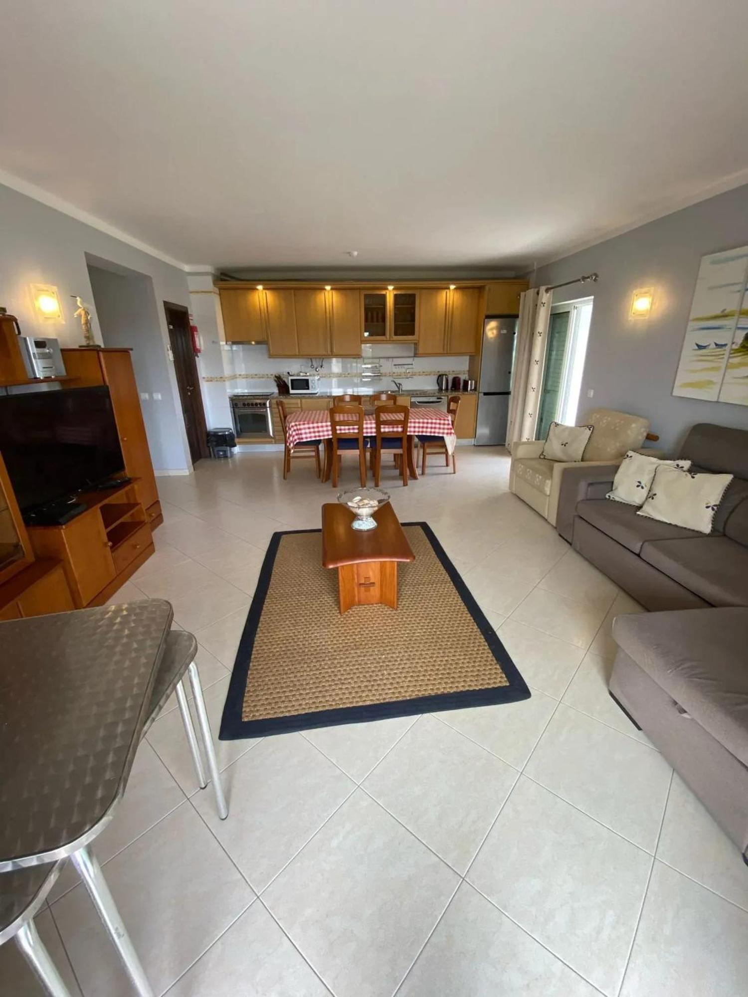 Oasis: Spacious With Shared Pool Apartment