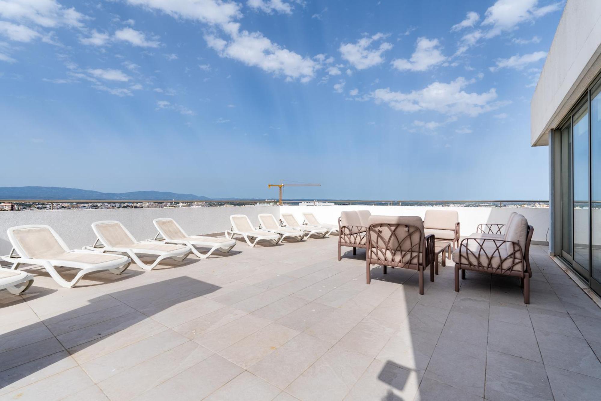 Outstanding Penthouse With Amazing Sea Views Apartment