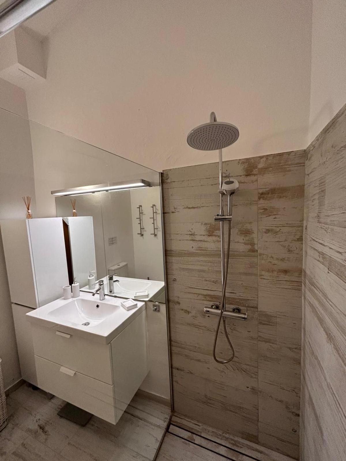 Acolhedor Com Wifi A Passos Do Mar Apartment *