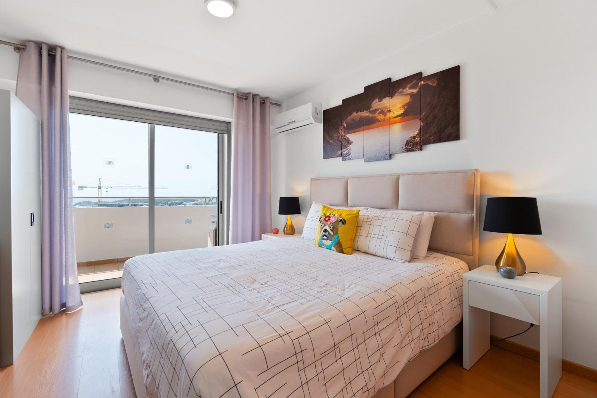 Apartment Spectacular 2 Bed Apartment, Huge Terrace And Sea View Portimao