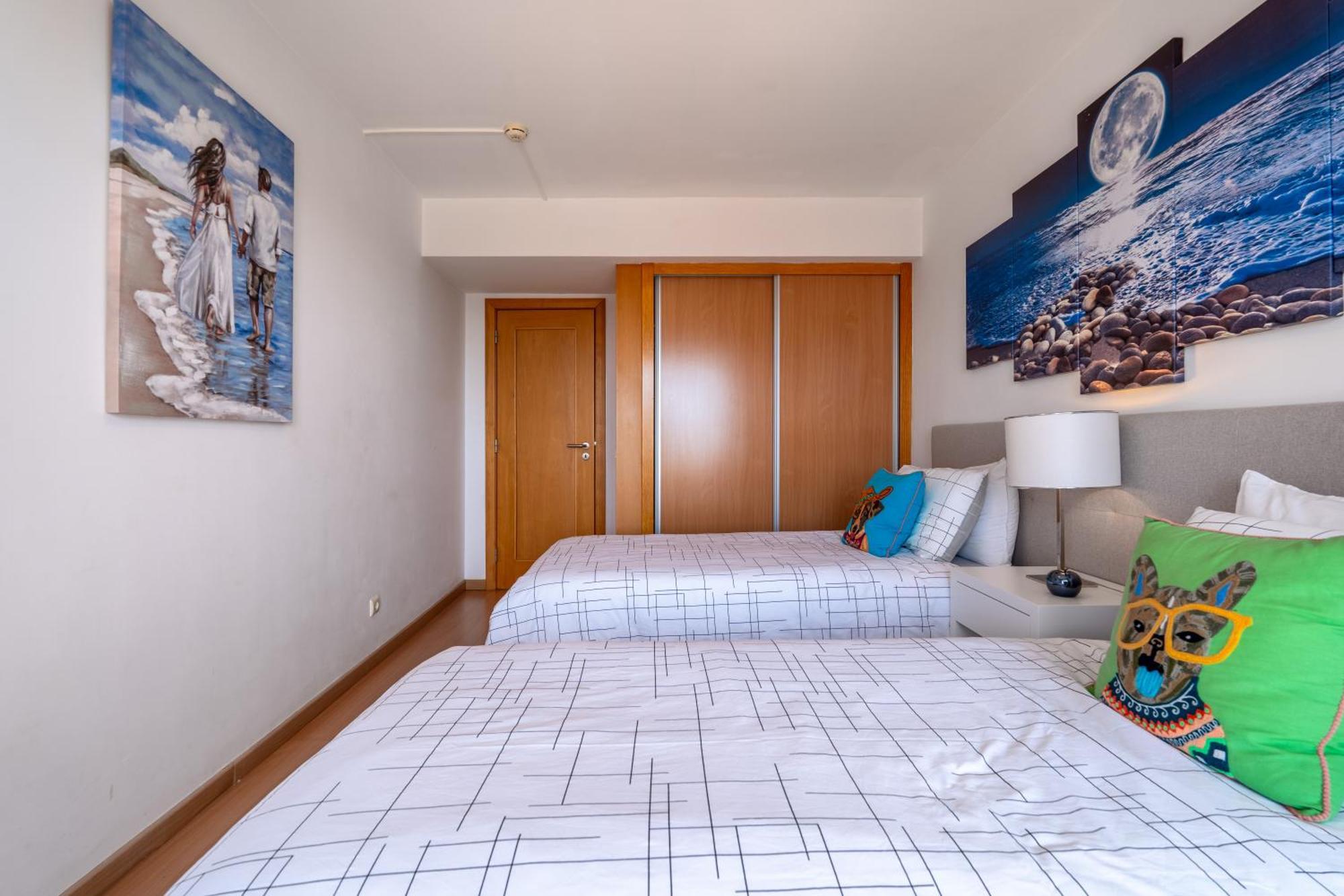 Spectacular 2 Bed Apartment, Huge Terrace And Sea View Portimao