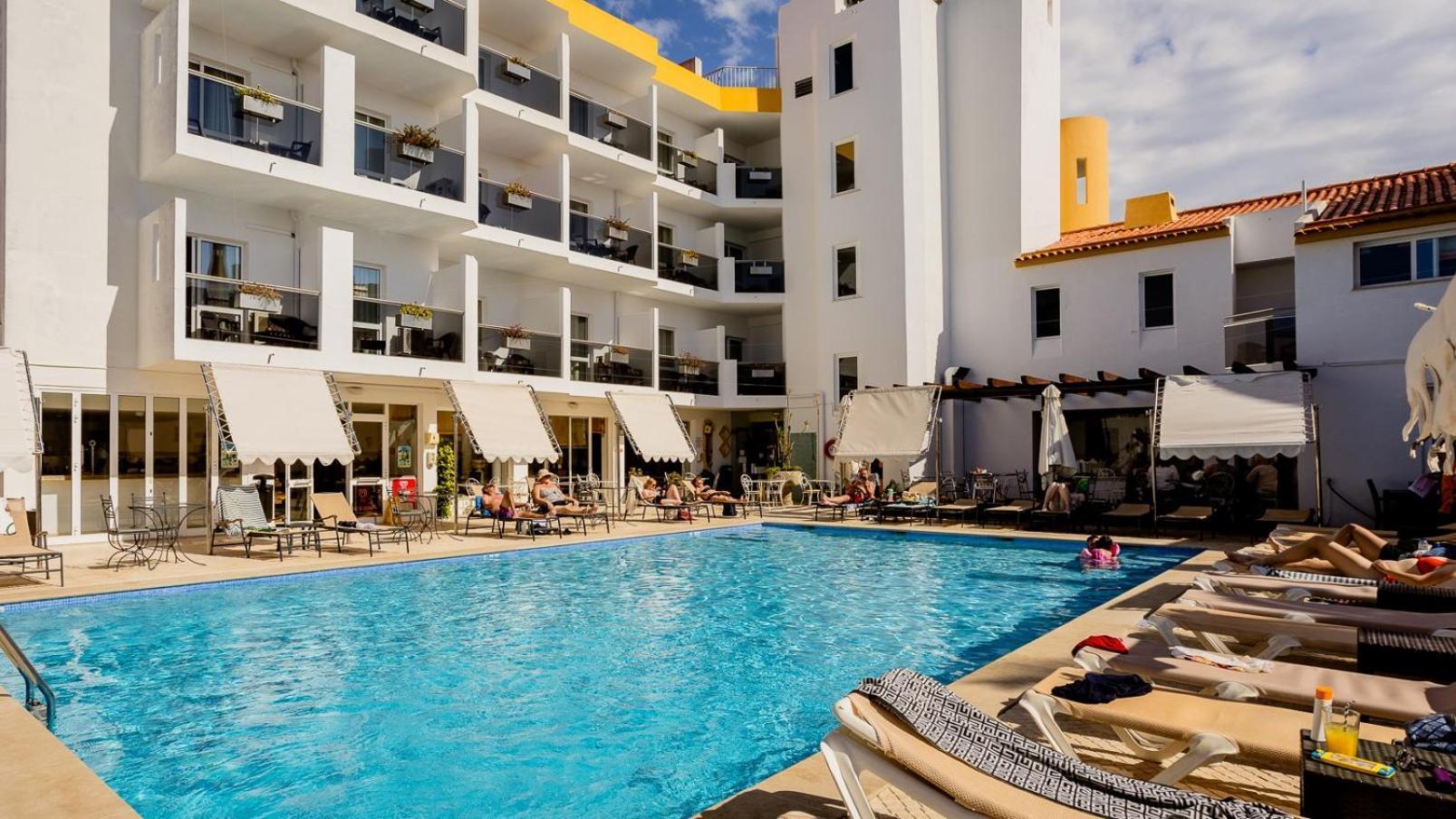 Do Cerro Hotel 4*