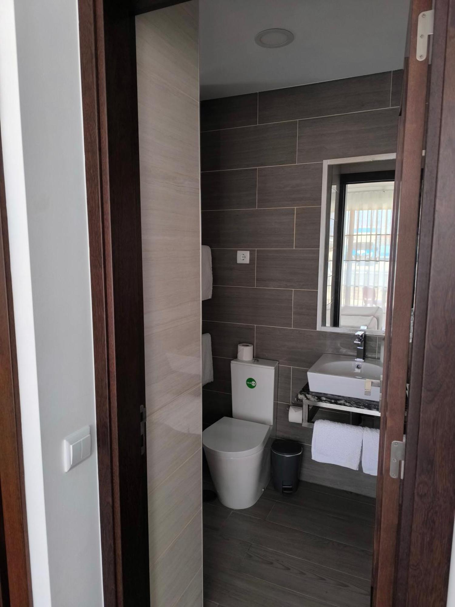 4 Surf Guest house Baleal
