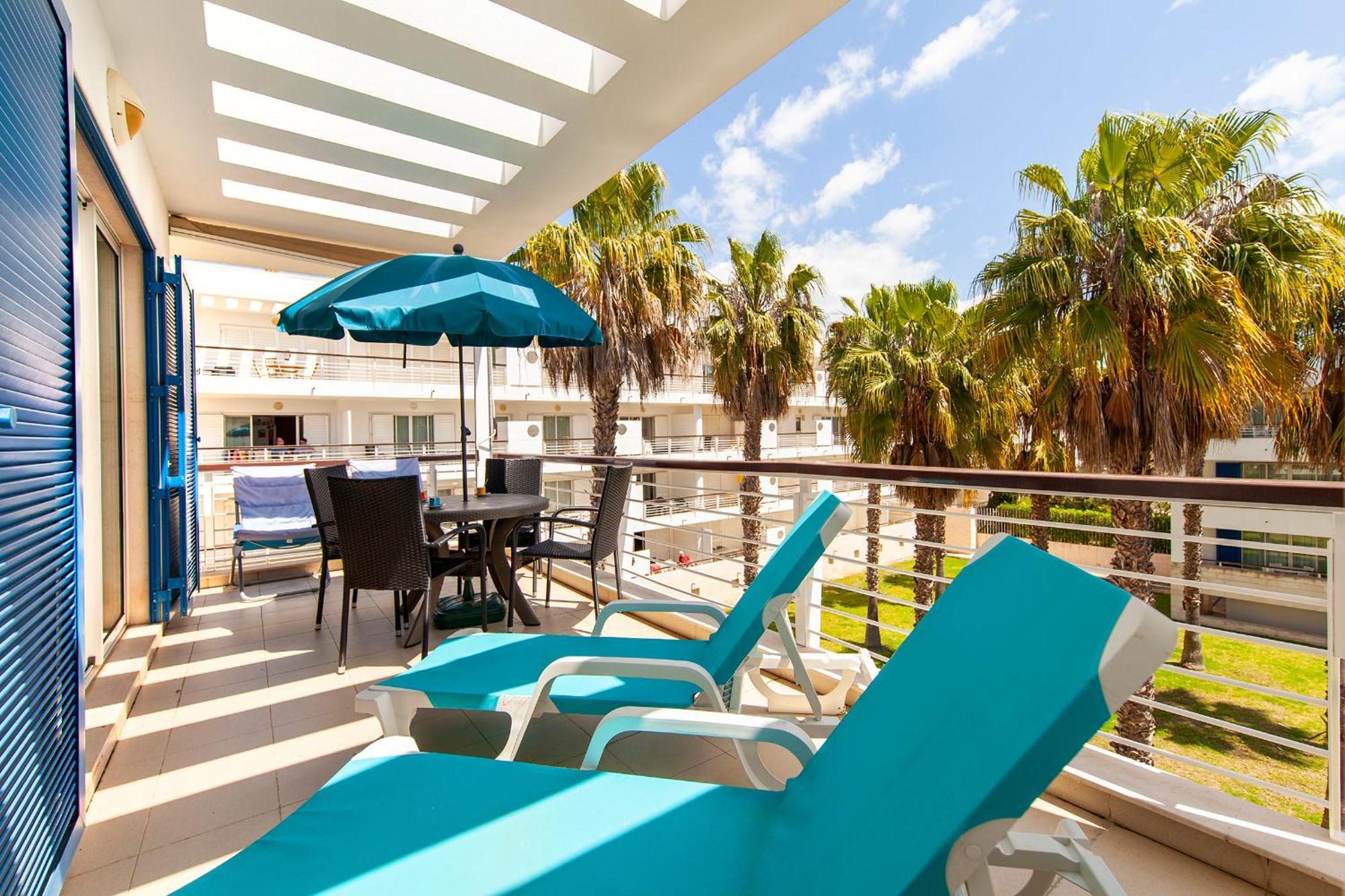 B06 - Top-floor Marina Club 2 Bed Apartment. Appartement *