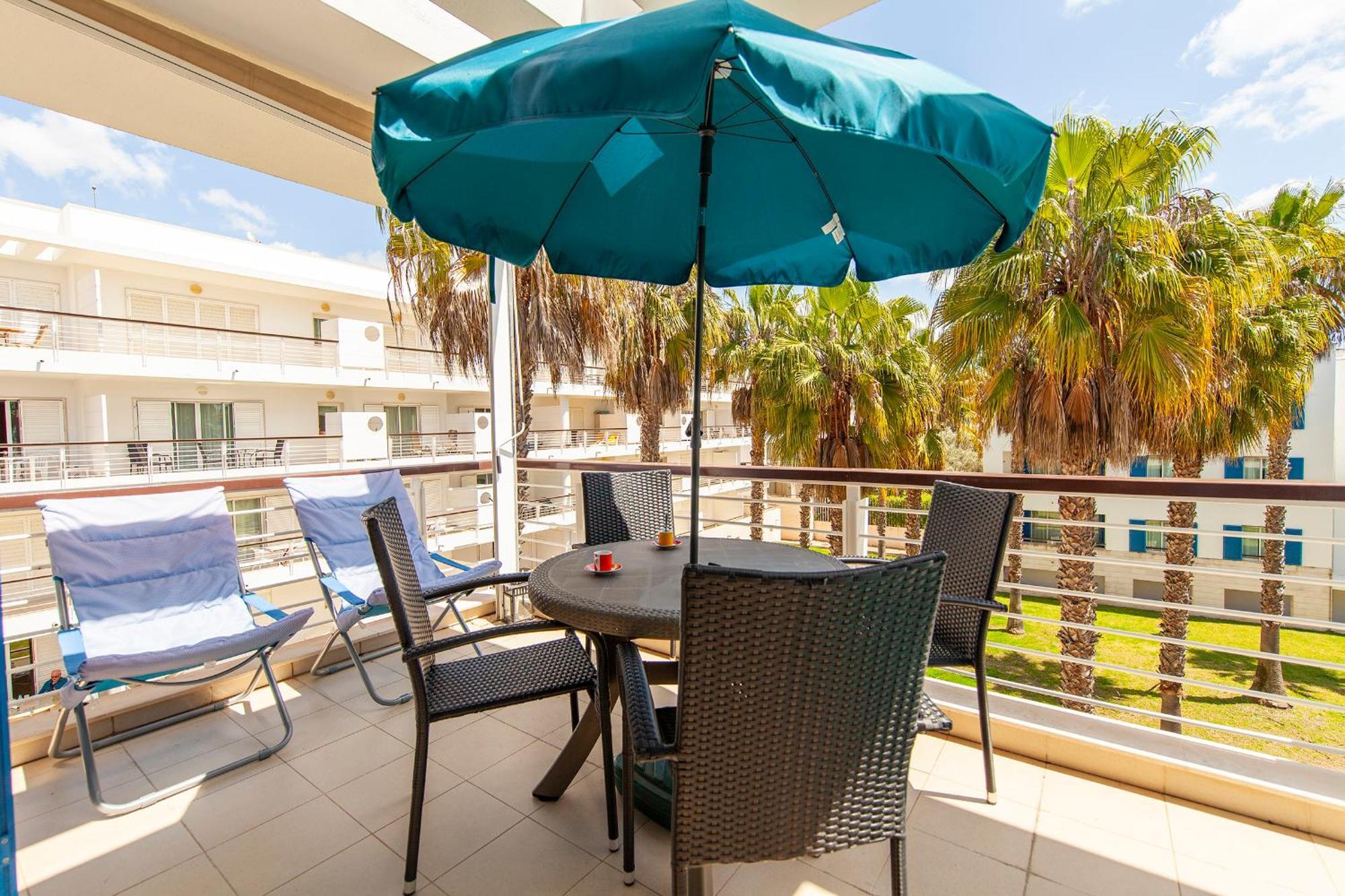 Appartement B06 - Top-floor Marina Club 2 Bed Apartment. Lagos