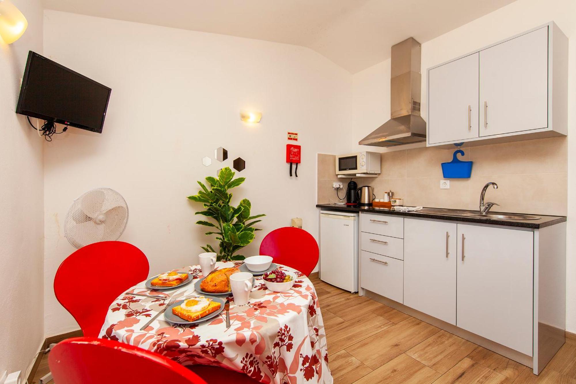 Apartamento A38 - Rising Sun Top-floor Flat *
