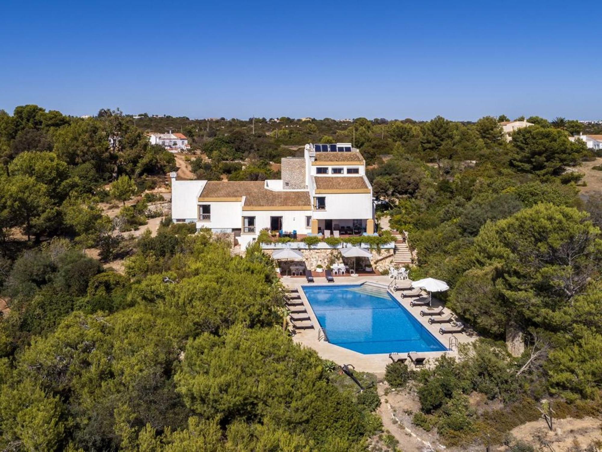 Stunning Oceanview Algarve Villa 9 Bedrooms Villa Quinta Marinha Amazing Location Overlooking Sea Huge Pool Benagil Villa
