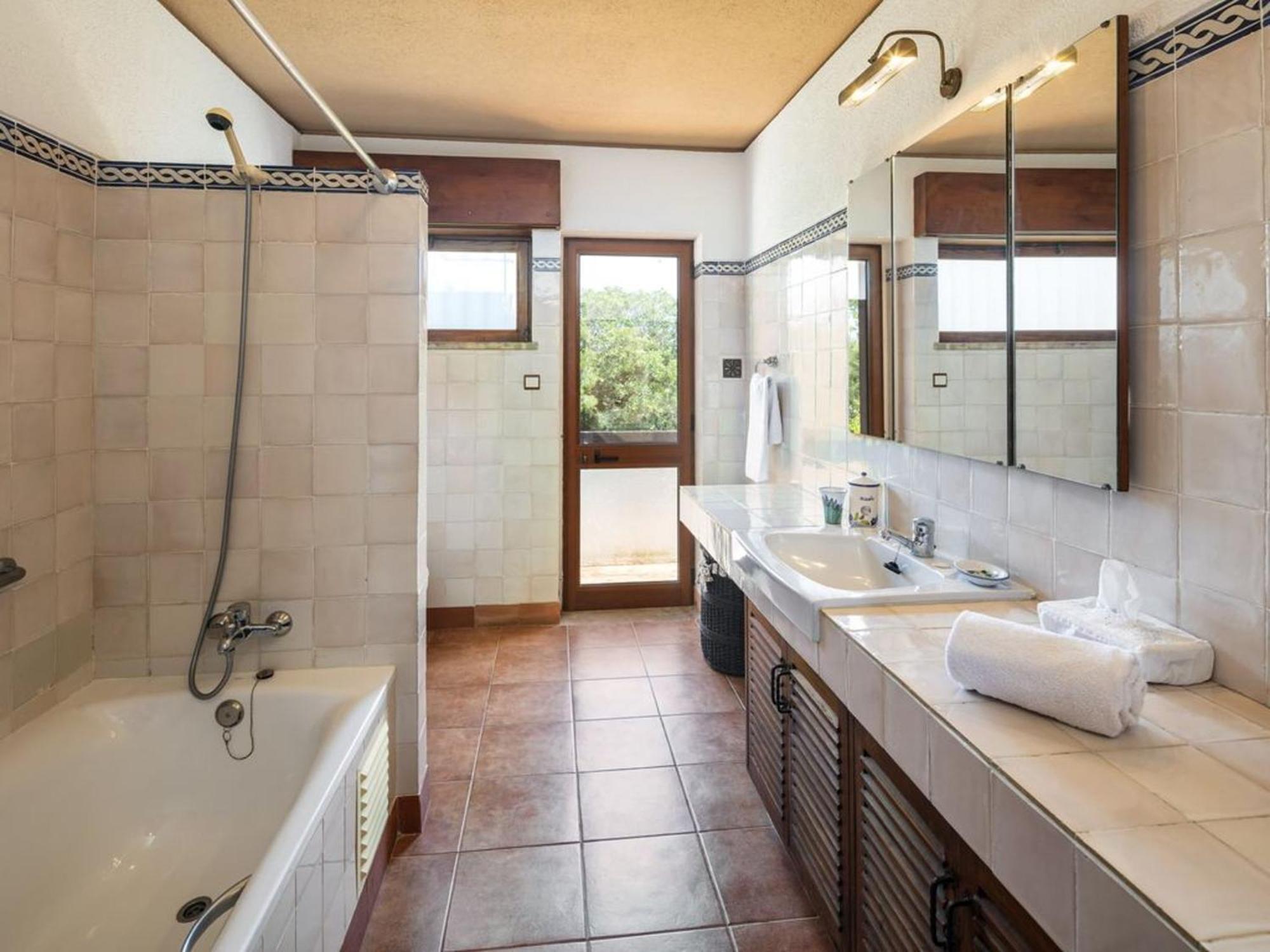 Stunning Oceanview Algarve Villa 9 Bedrooms Villa Quinta Marinha Amazing Location Overlooking Sea Huge Pool Benagil Lagoa (Algarve)