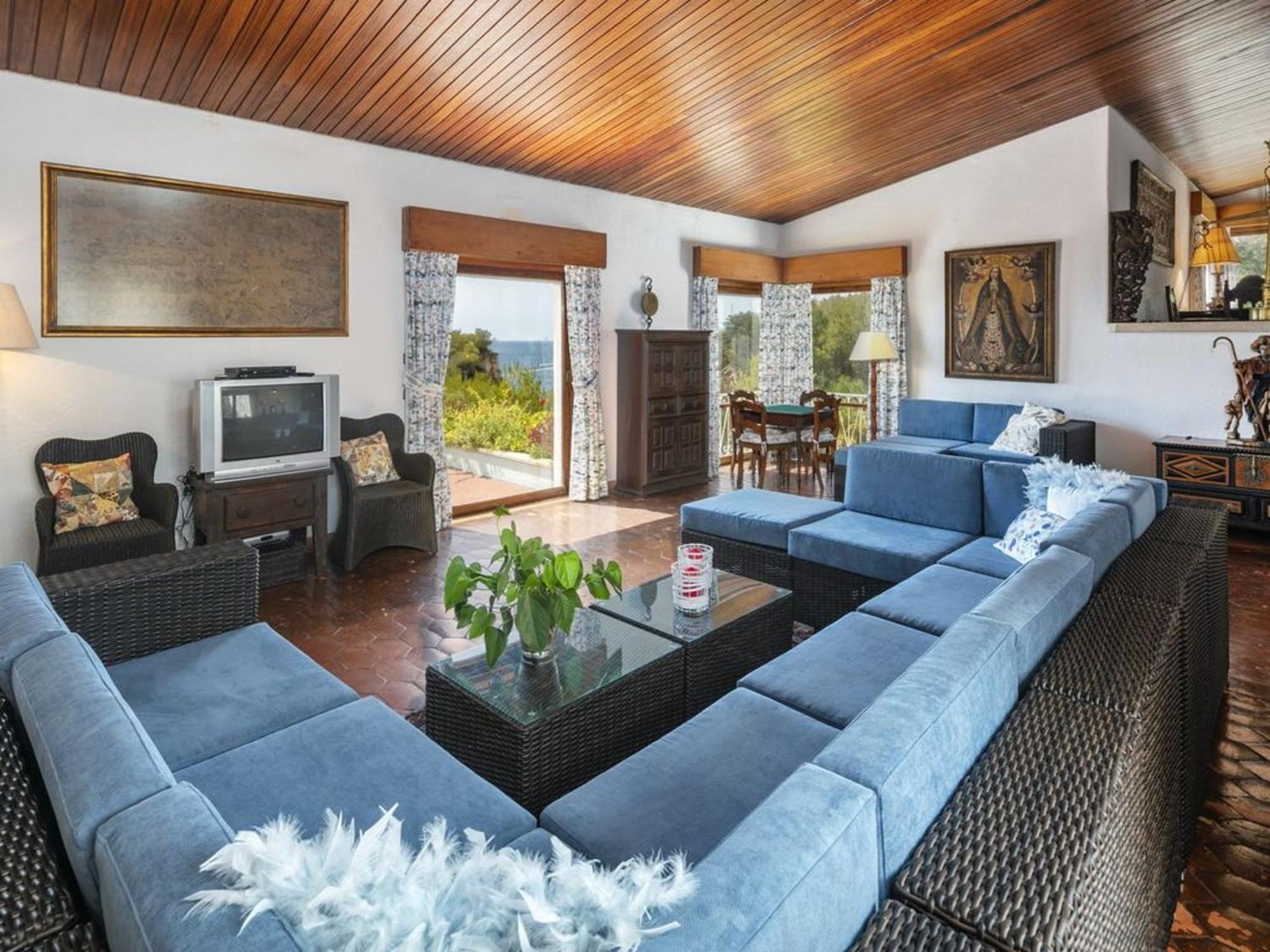 Stunning Oceanview Algarve Villa 9 Bedrooms Villa Quinta Marinha Amazing Location Overlooking Sea Huge Pool Benagil Villa *