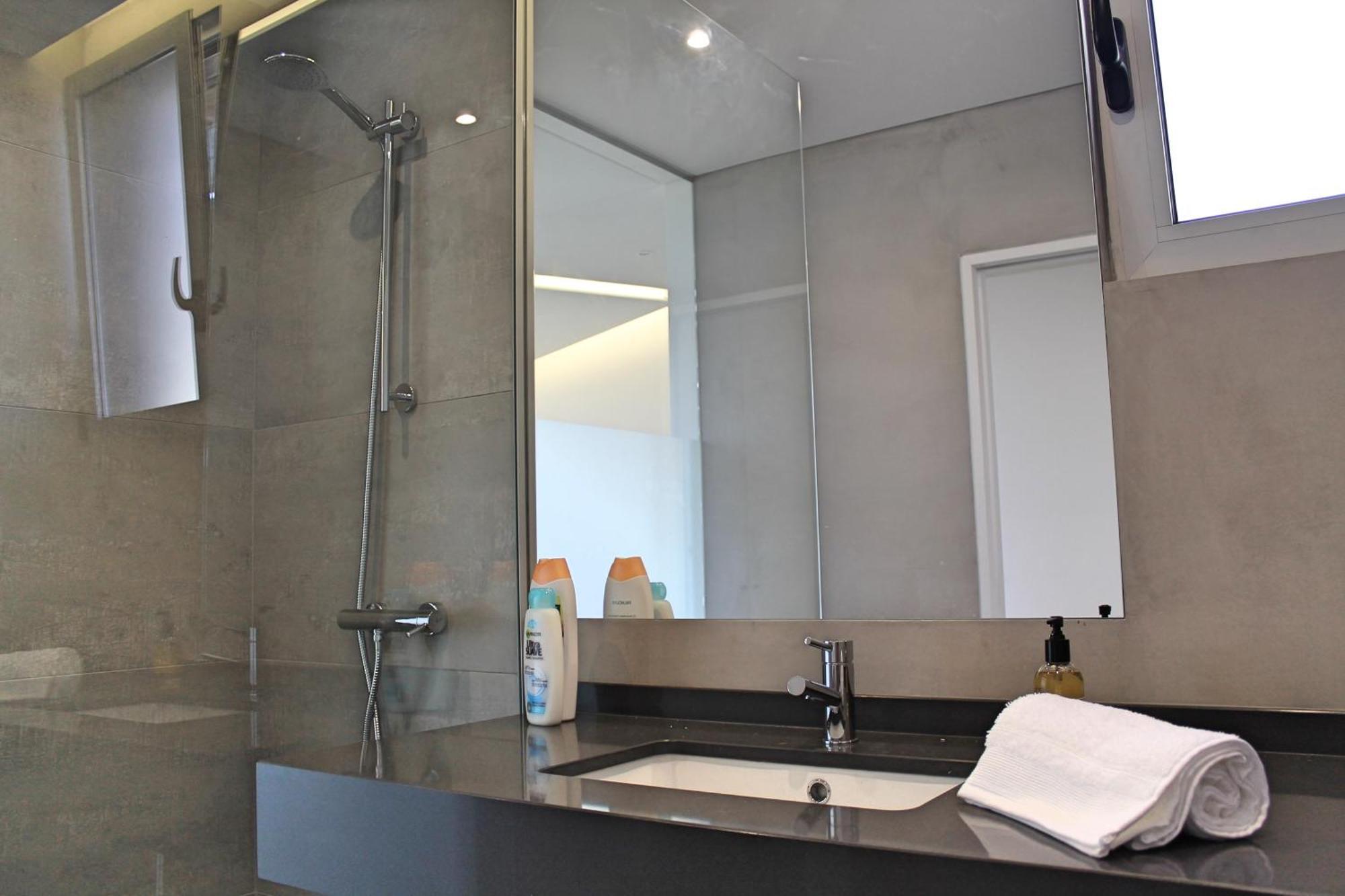 Villa Spectacular Calheta Villa Villa Cliffscape 3 Bedrooms Panoramic Sea Views Well-Furnished In Estreito Da Calheta