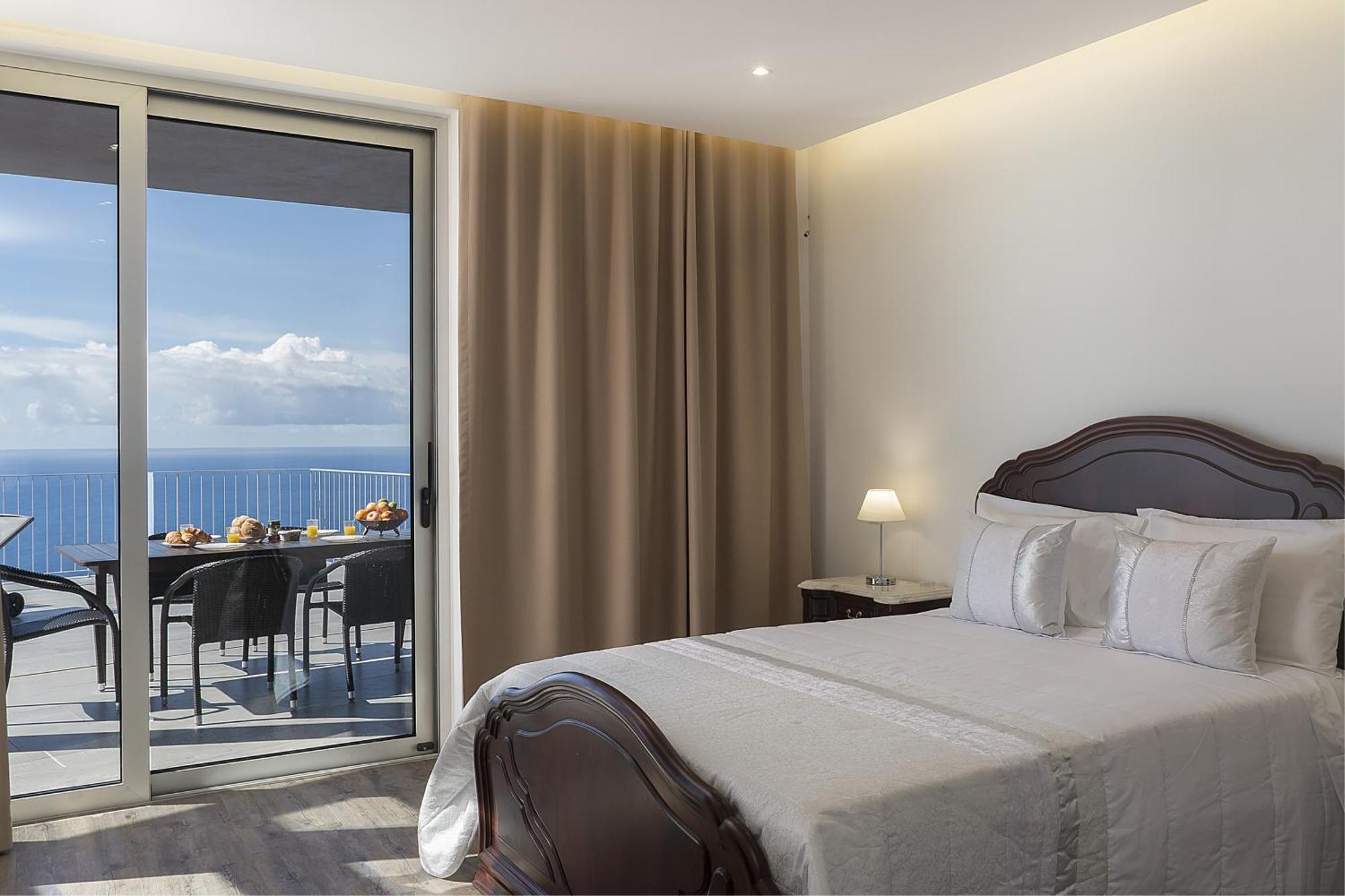Spectacular Calheta Villa Villa Cliffscape 3 Bedrooms Panoramic Sea Views Well-Furnished In * Estreito Da Calheta