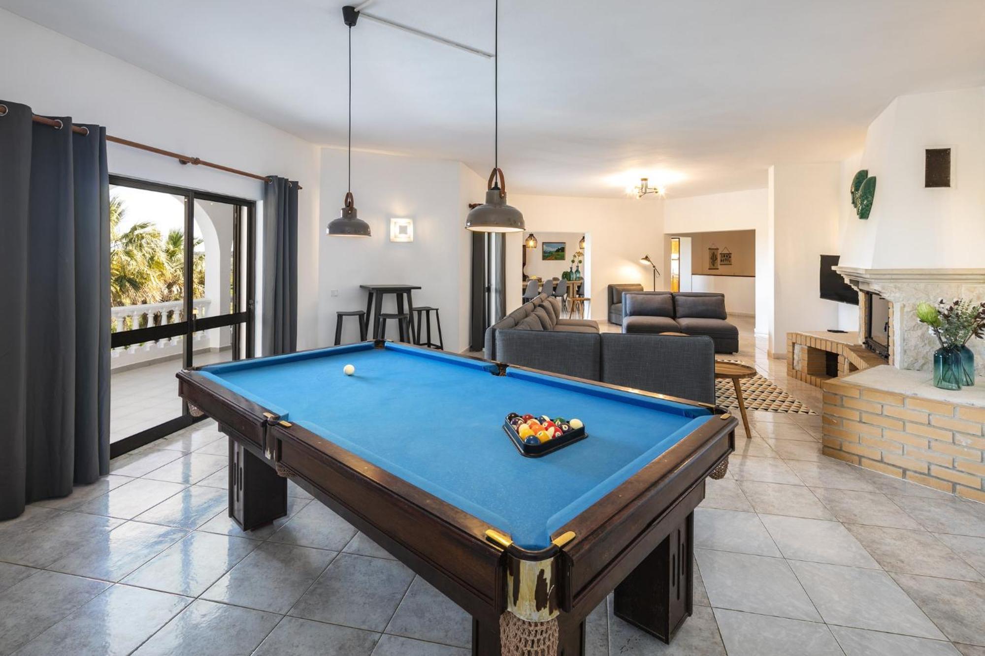 Villa Charming Algarve Quinta Luz 9 Bedrooms Large Pool Snooker Table Silves