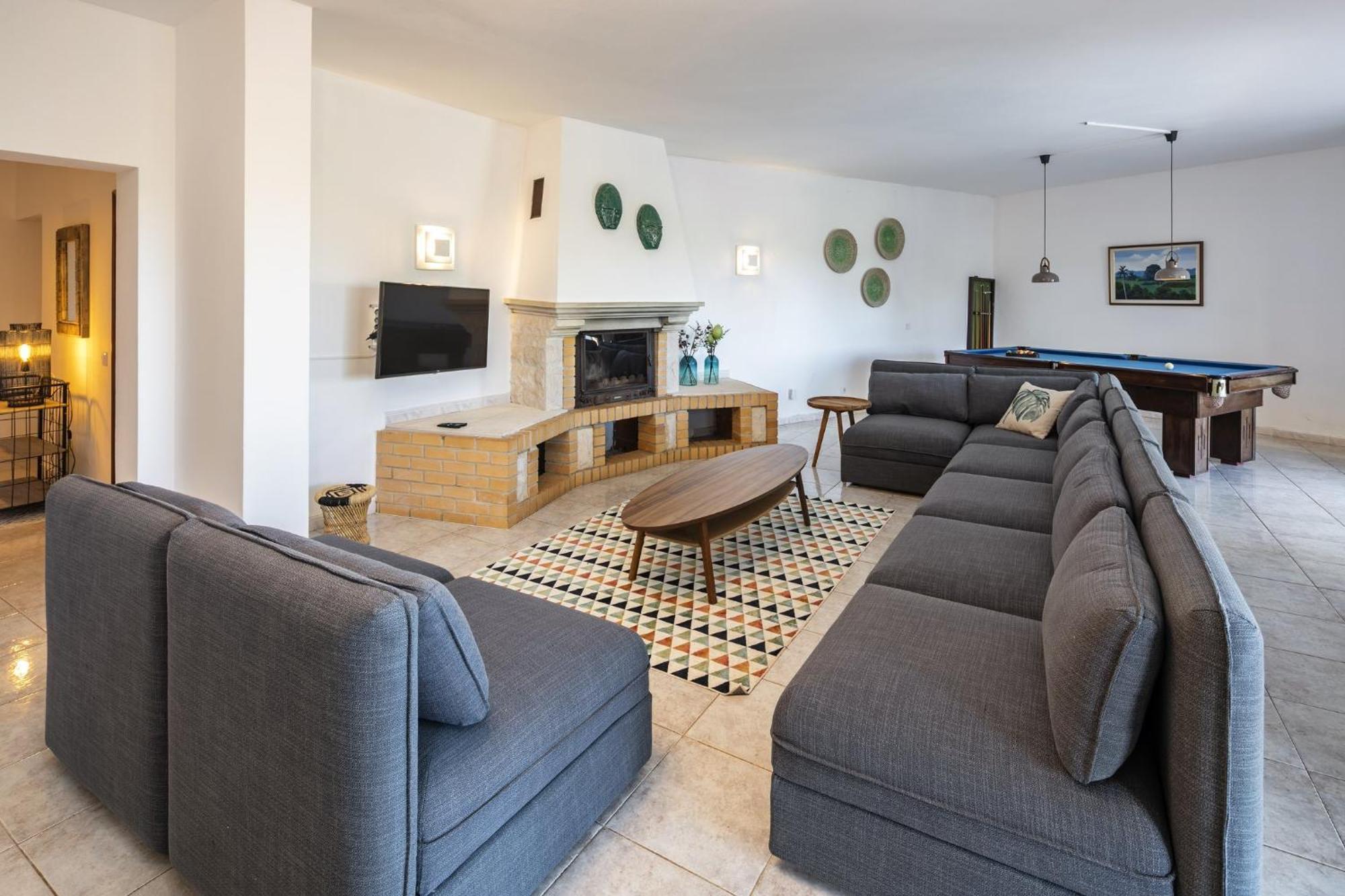 Charming Algarve Quinta Luz 9 Bedrooms Large Pool Snooker Table Villa Silves