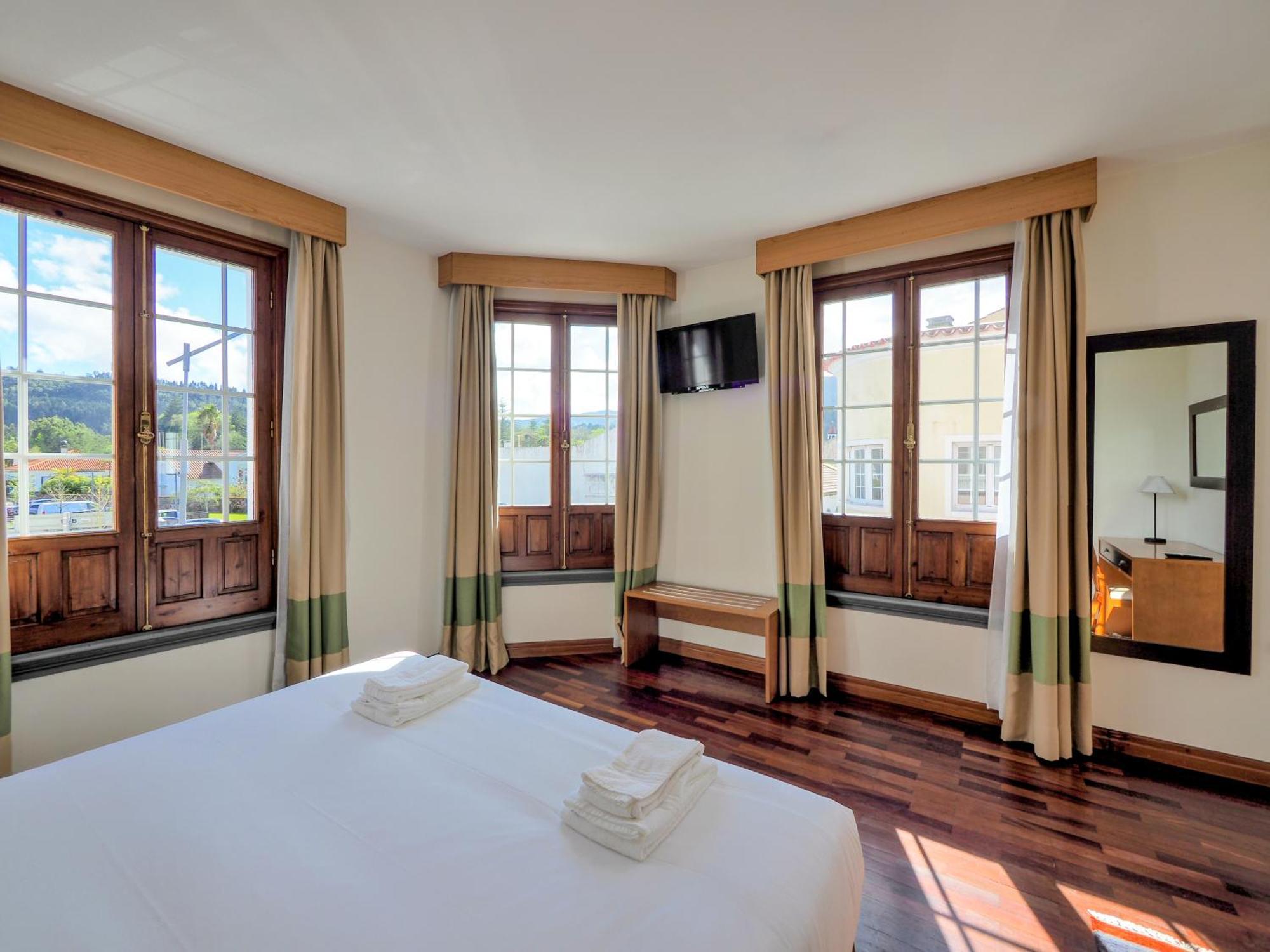 Vale Hotel