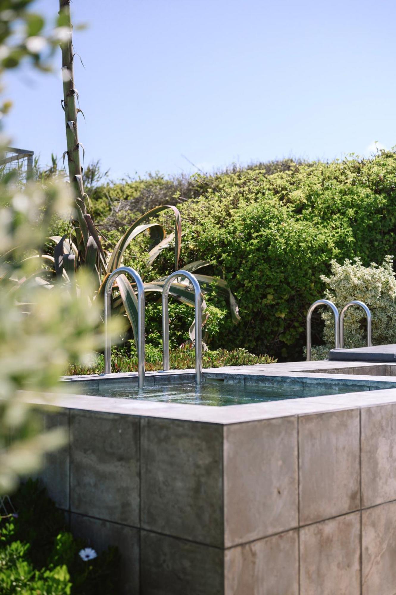 Outpost - Casa Arribas Lodge Sintra