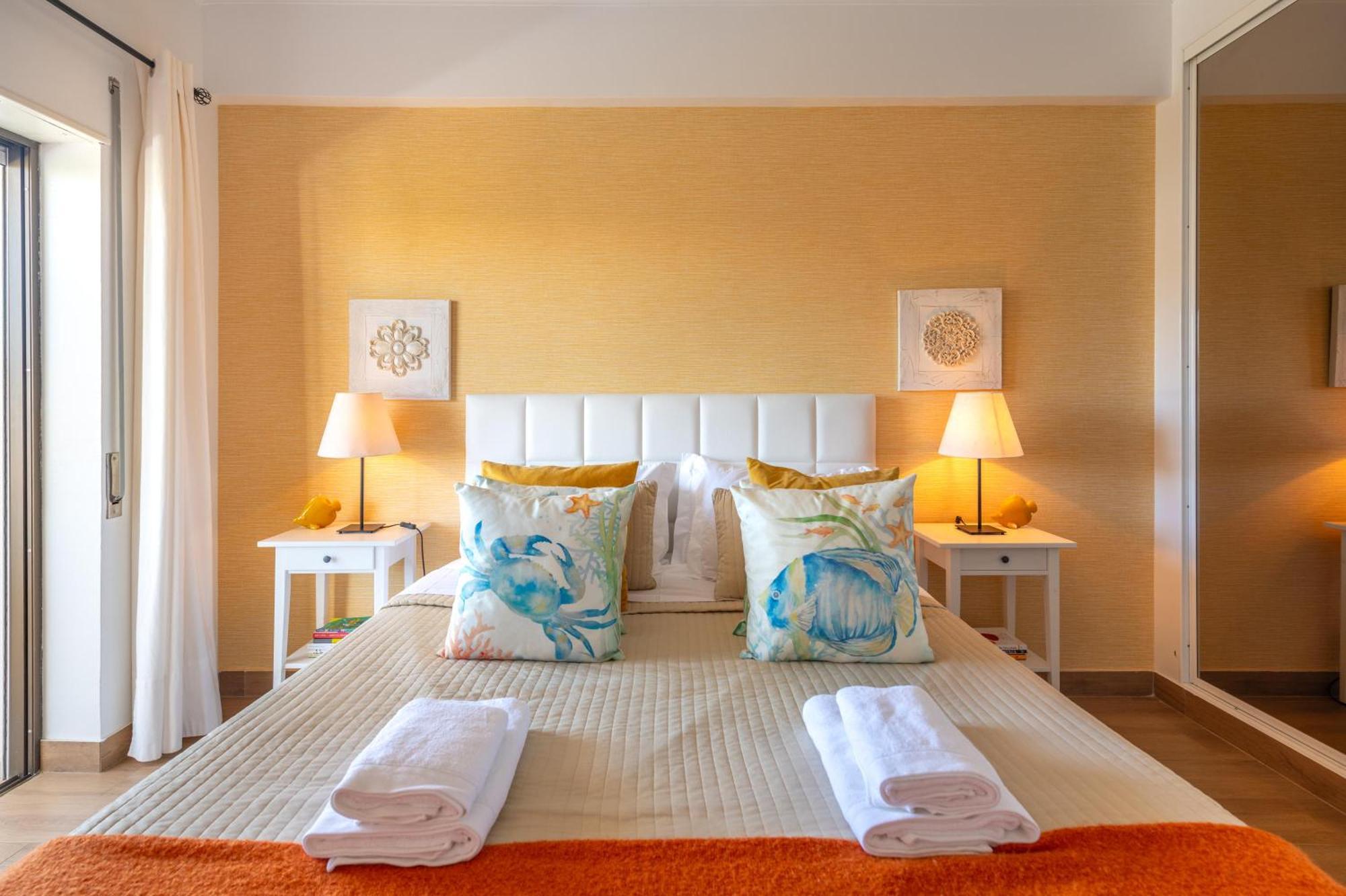 Gomes -free Airco, Wiffi & Swimming Pool- By Bedzy * Porches (Algarve)