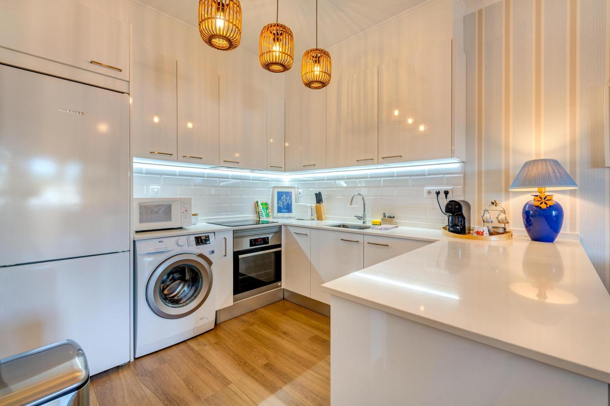 Gomes -free Airco, Wiffi & Swimming Pool- By Bedzy Apartment