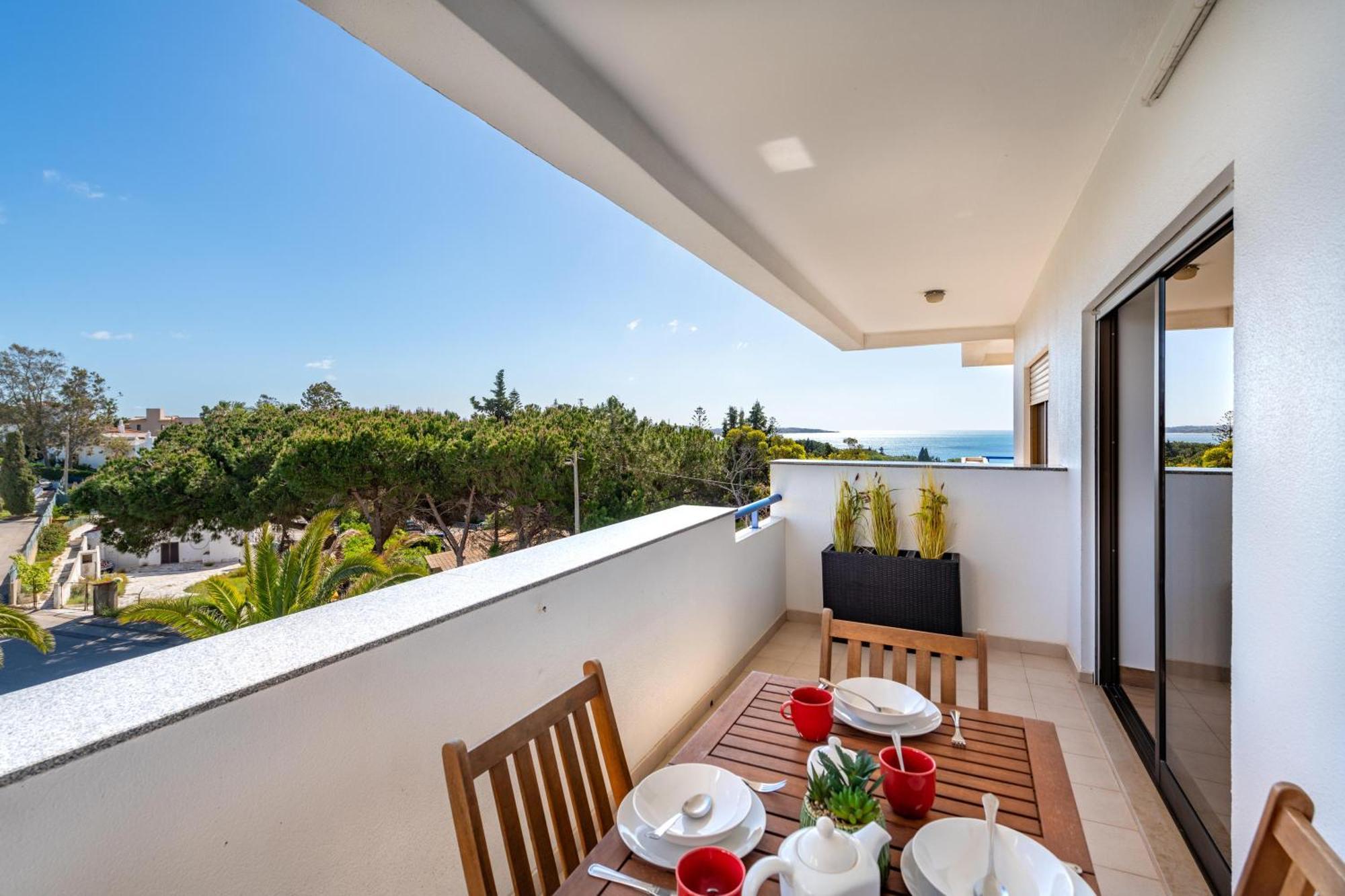 Gomes -free Airco, Wiffi & Swimming Pool- By Bedzy Apartment