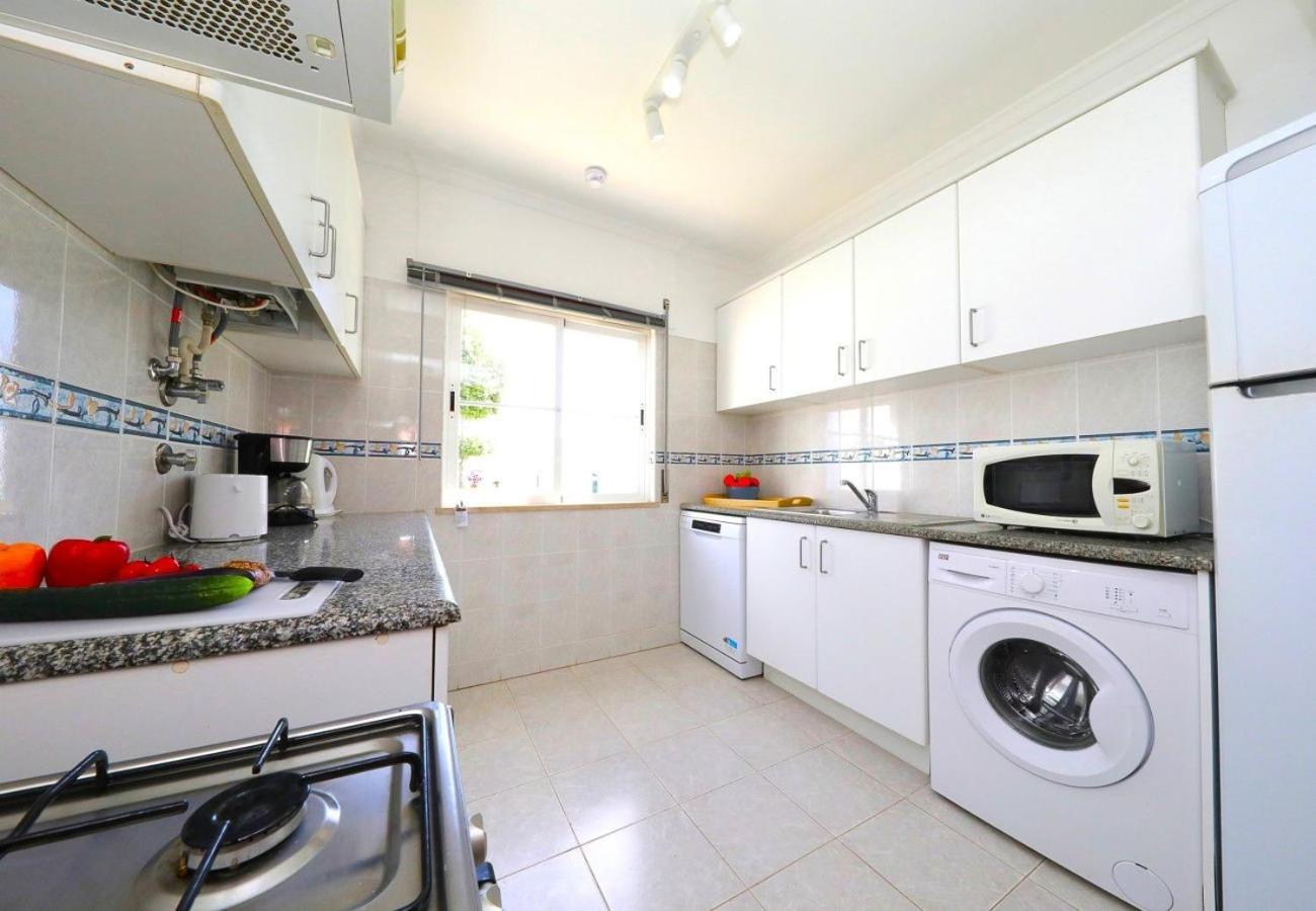 Casa Tedi: Luxurious With Pool And Gardens In Holiday home *