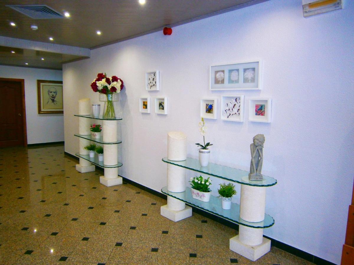 Cristal Caldas 3*