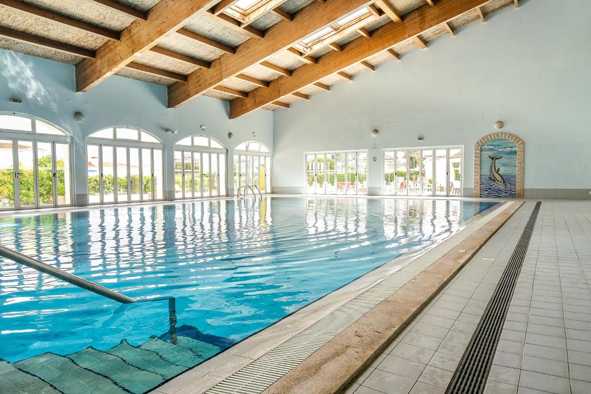 Four Bedroom With Private Pool Oasis Parque At09