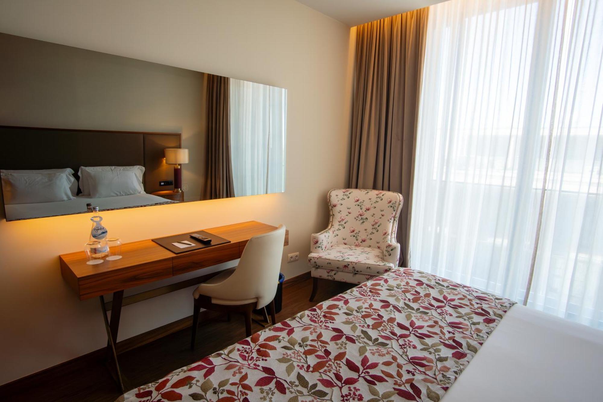 Boeira Garden Porto Gaia, Curio Collection By Hilton
