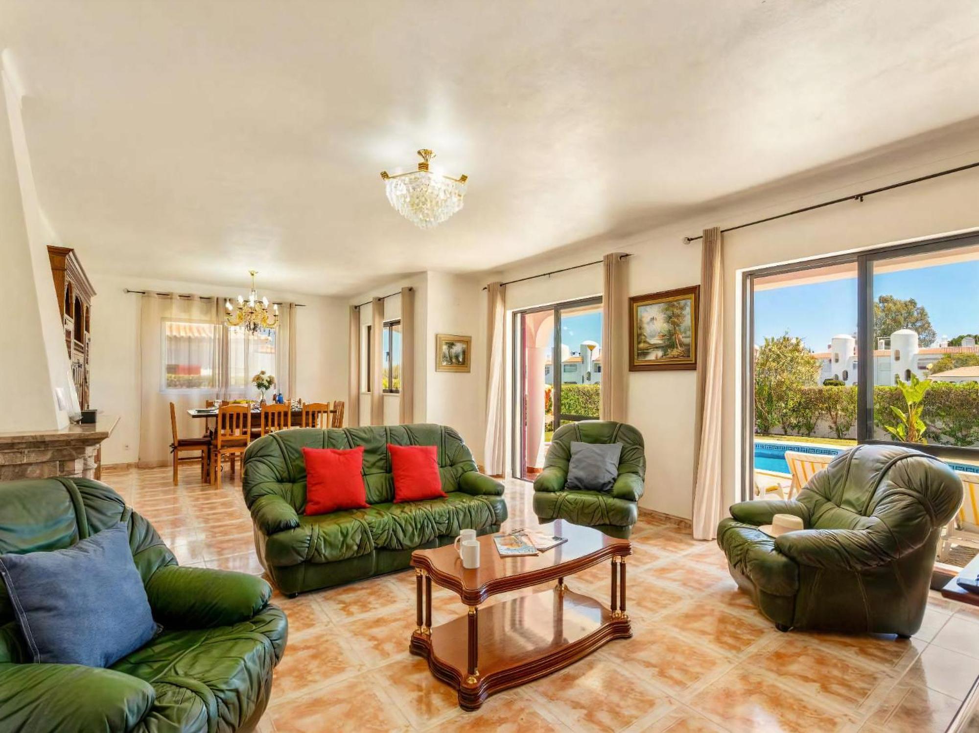 Luxury Carvoeiro Fragrancia Dois 4 Bedroom Gated Pool Villa *