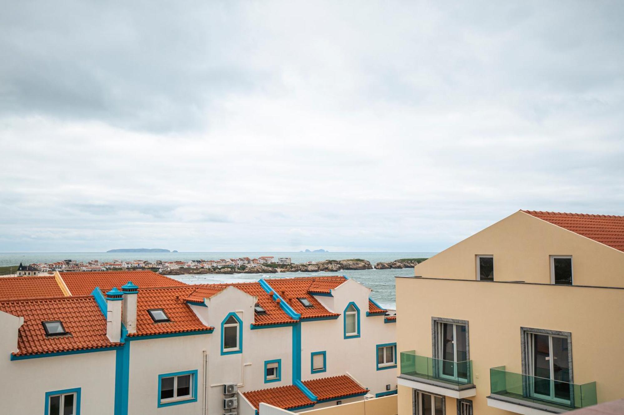 Donothing House - - Baleal * Ferrel (Leiria)