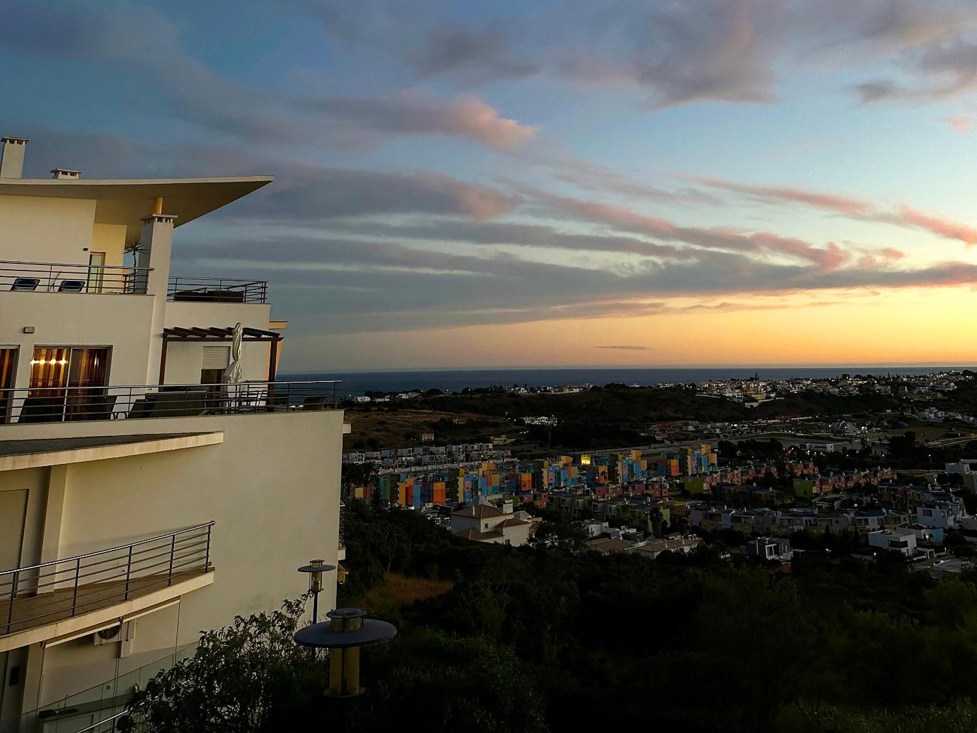 Azure Heaven By Becherish Apartment *
