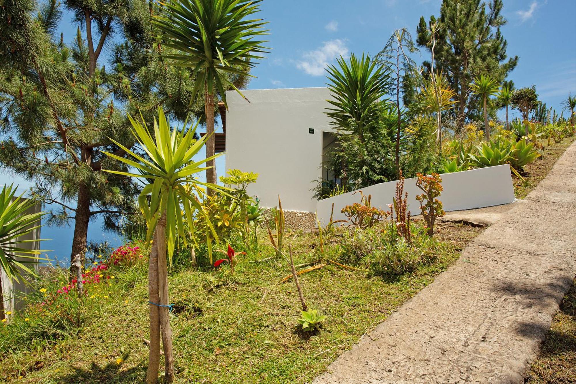 Private House Mountain * Canico (Madeira)