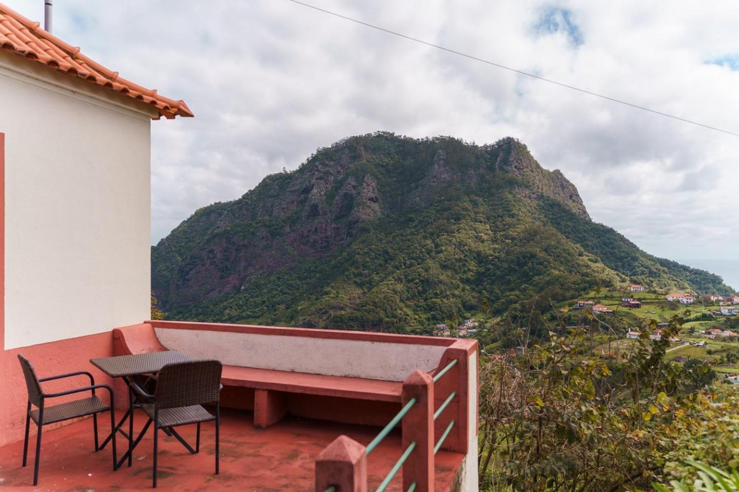 Guestready - Rustic Charm In Peaceful Madeira Guest house
