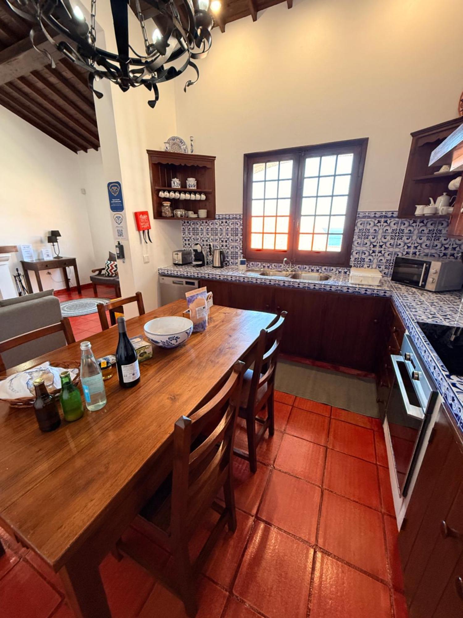 Super Mario - Casa Dos Moinhos * Porto Formoso