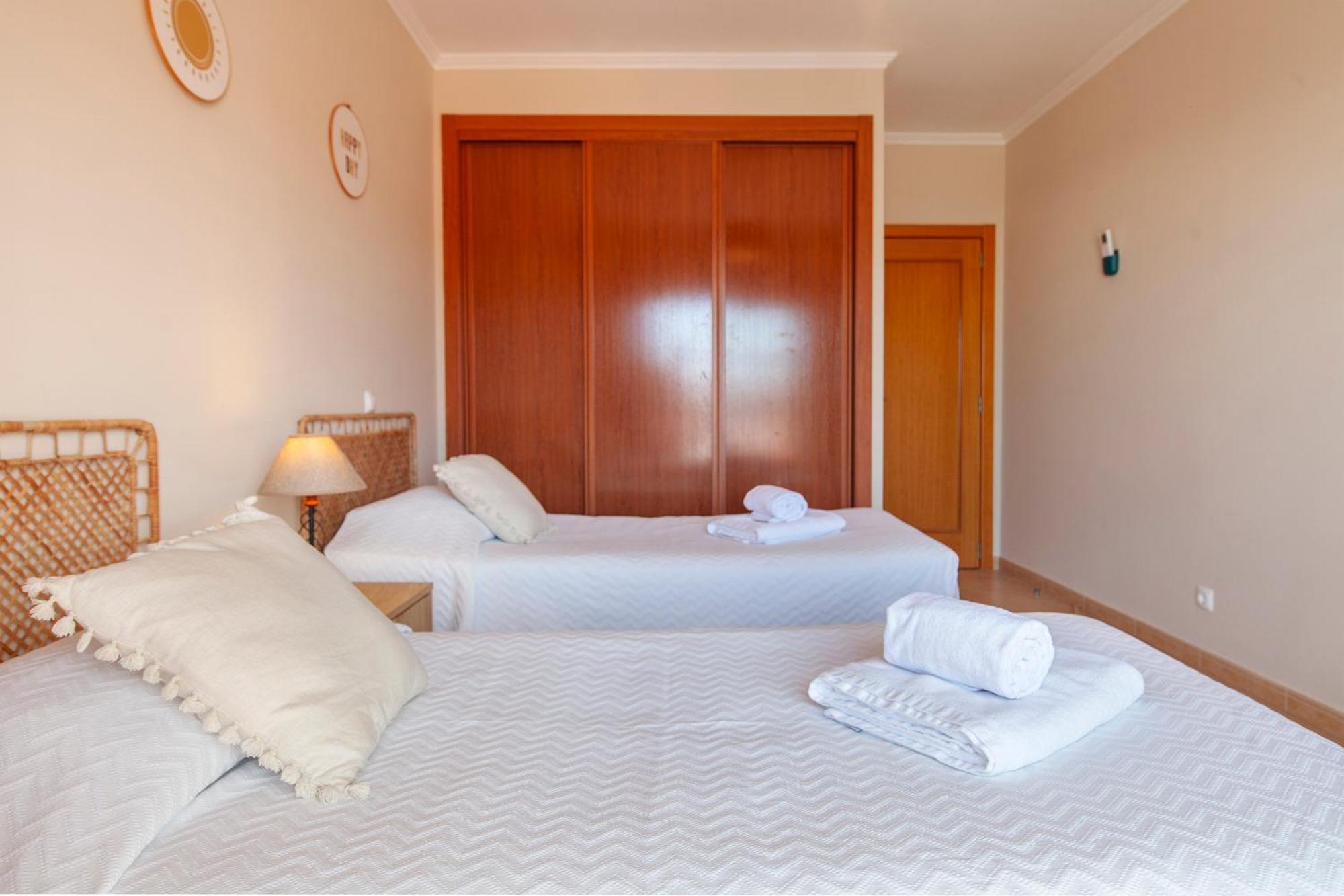 Apartment B73 - Luz Sun *
