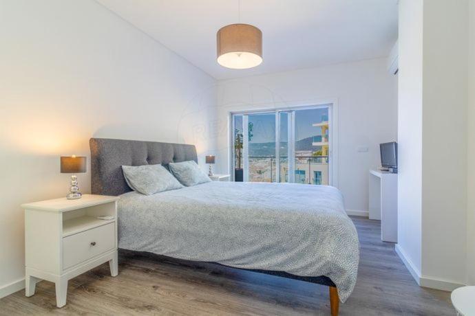 Pearl Apartment *