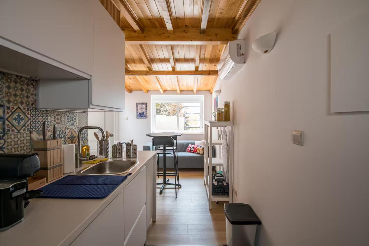 Apartment Ensoleille Avec Terrasse Proche D'amoreiras