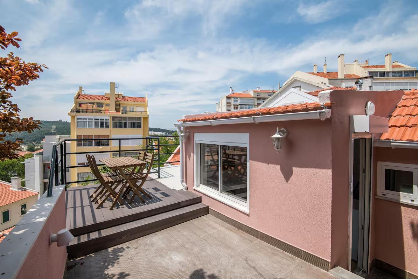 Apartment Ensoleille Avec Terrasse Proche D'amoreiras Lisbon