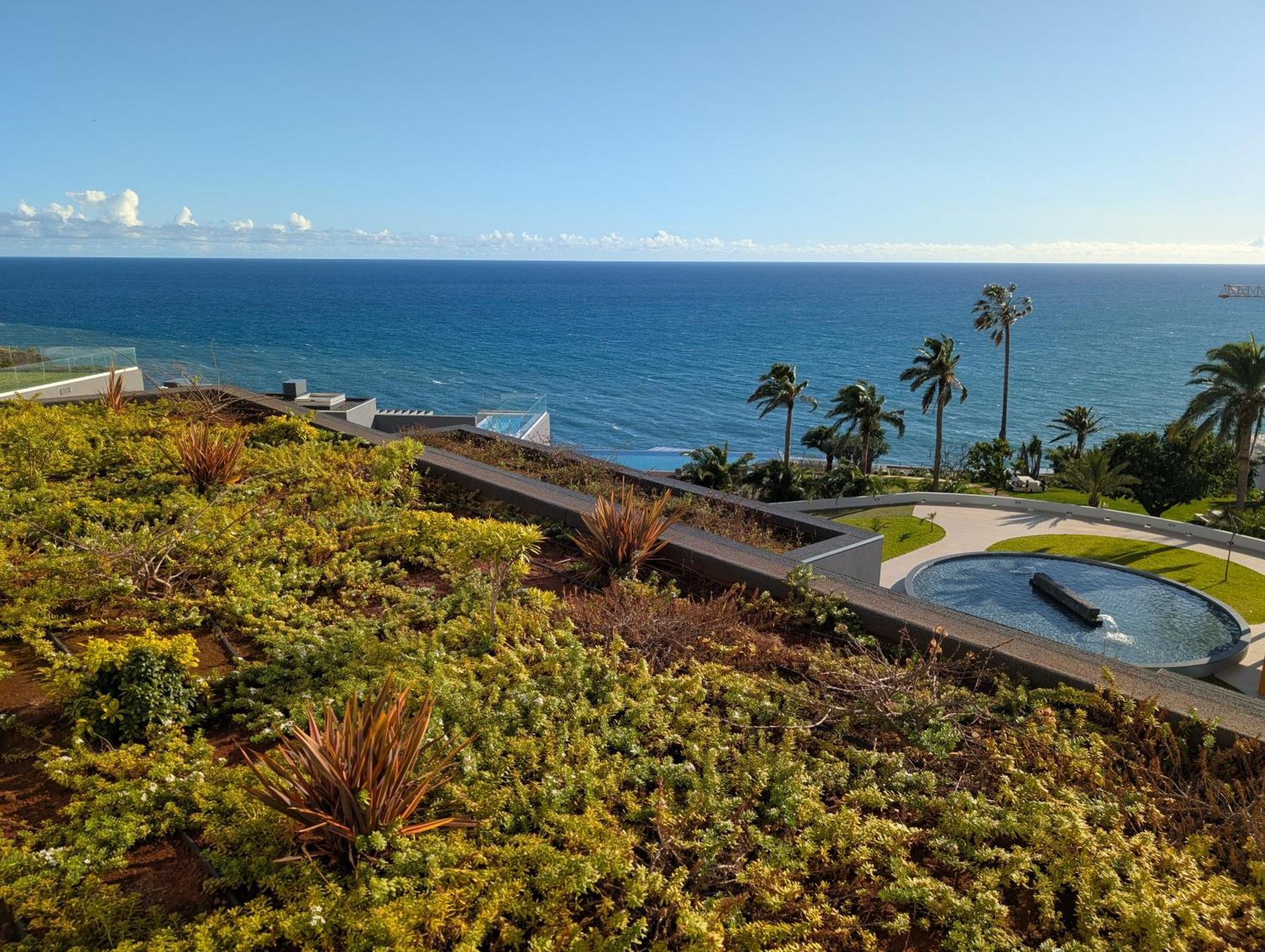 Apartment Breathtaking Oceanfront Living, Sunset Facing 3-bedroom Flat In Acqua Residences Funchal (Madeira)
