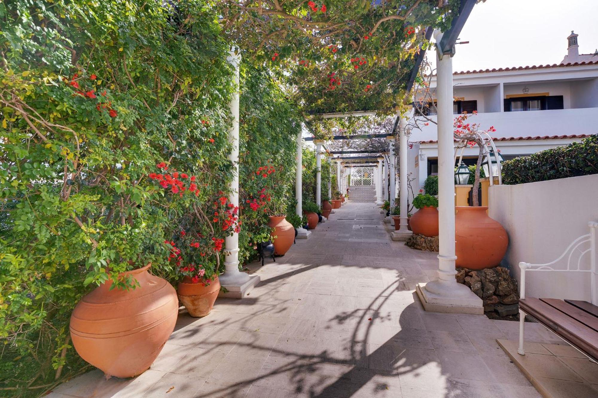 Aparthotel Muthu Balaia Sol 3*