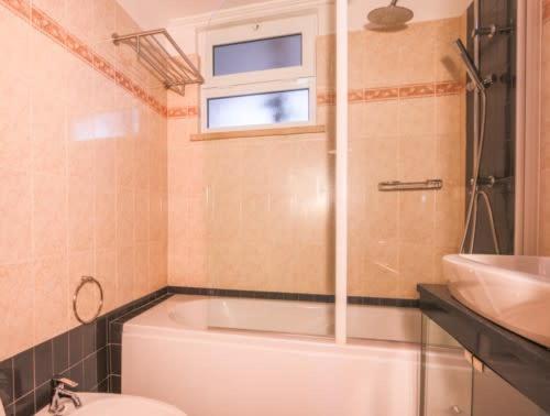 Oceanview Topfloor W/ Terrace * Ponta Delgada (Sao Miguel)