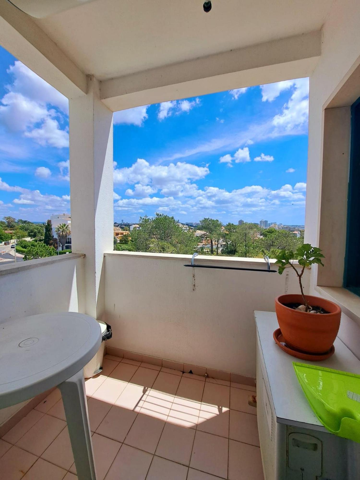 Vau Sea View, T2 Apartment, Close To Beach,ideal For Families * Portimao