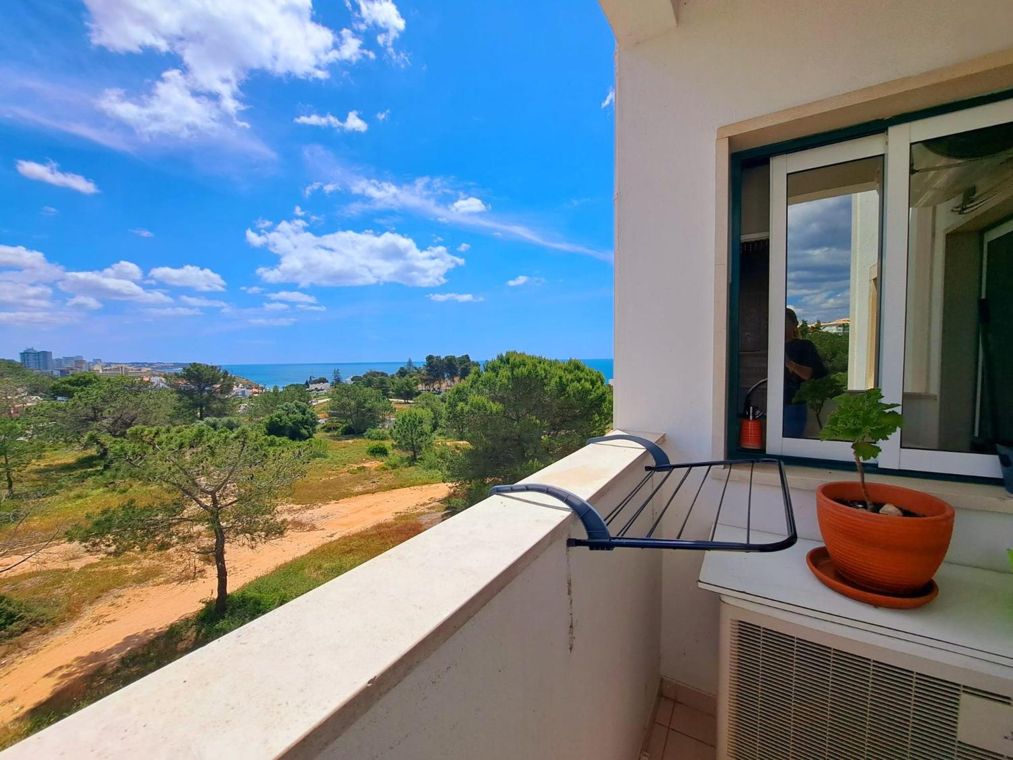 Apartment Vau Sea View, T2 Apartment, Close To Beach,ideal For Families