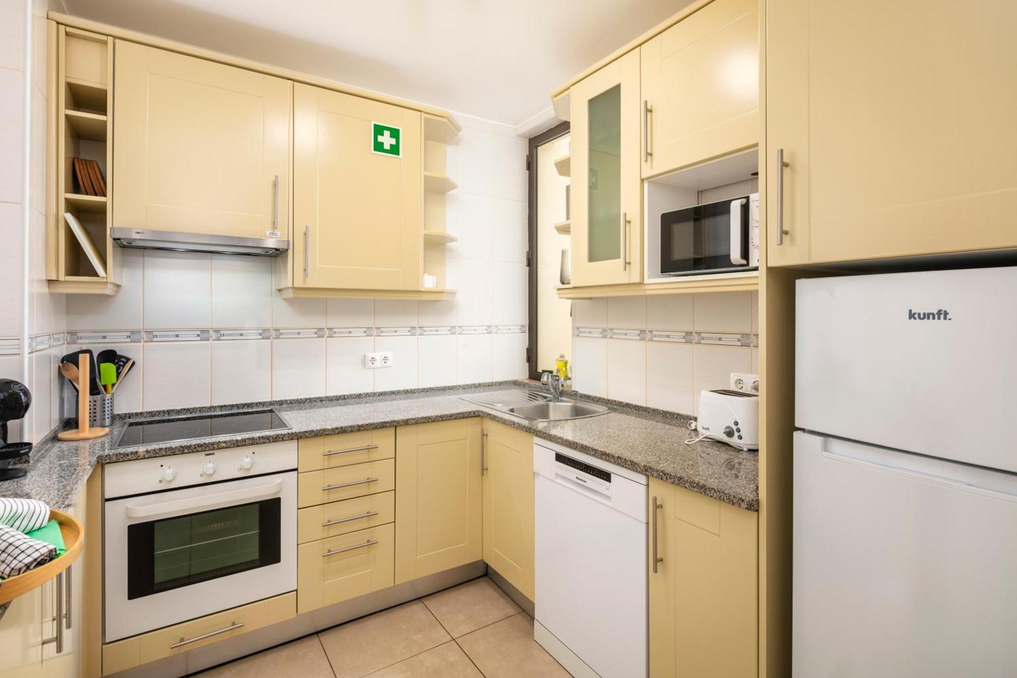 Apartment -spacious 2 Bedroom With Pool - Monte Dourado *