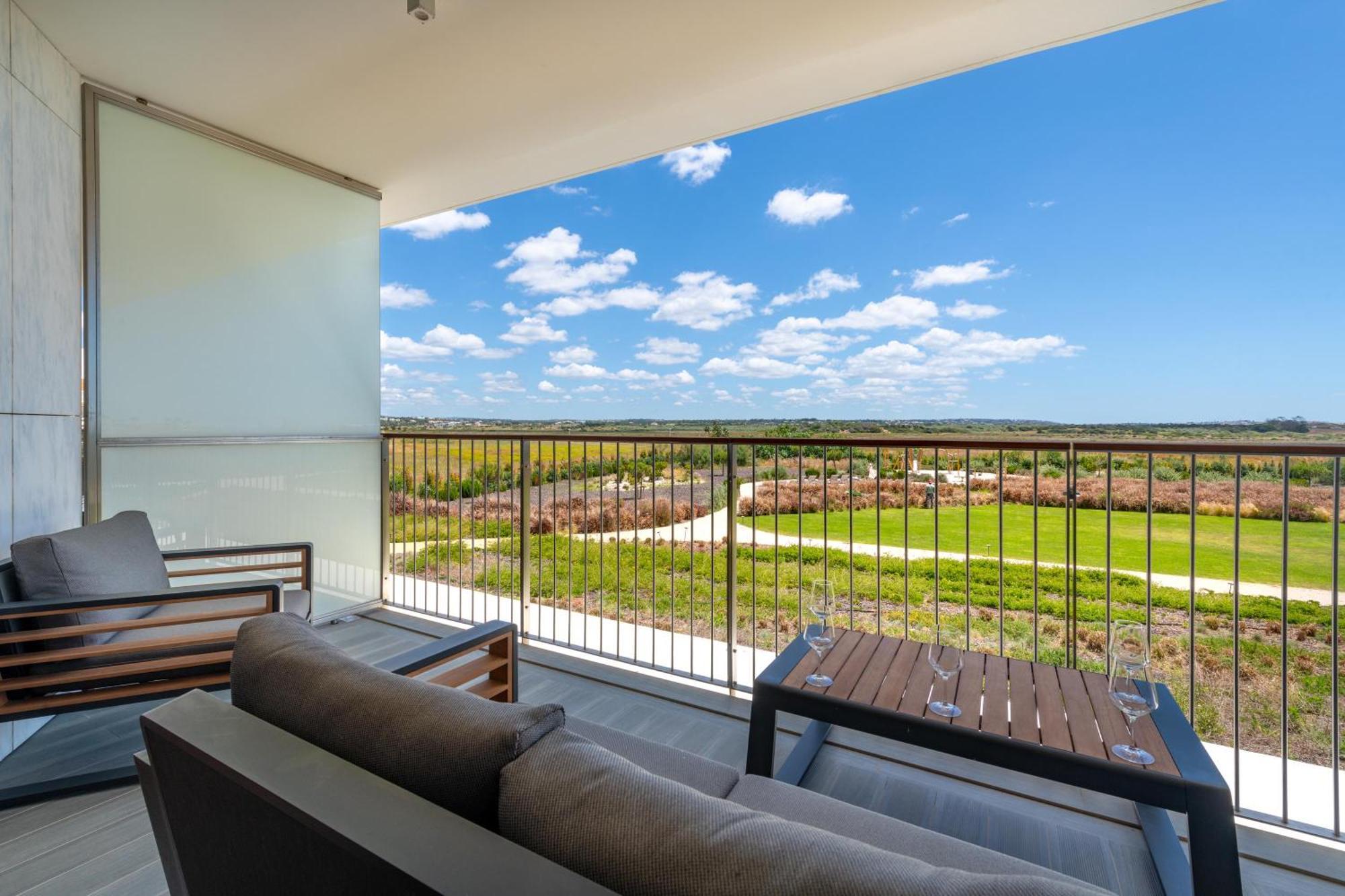 Apartment Cond Bayline Cavala - - Pool - Gym - - By Bedzy Armacao de Pera