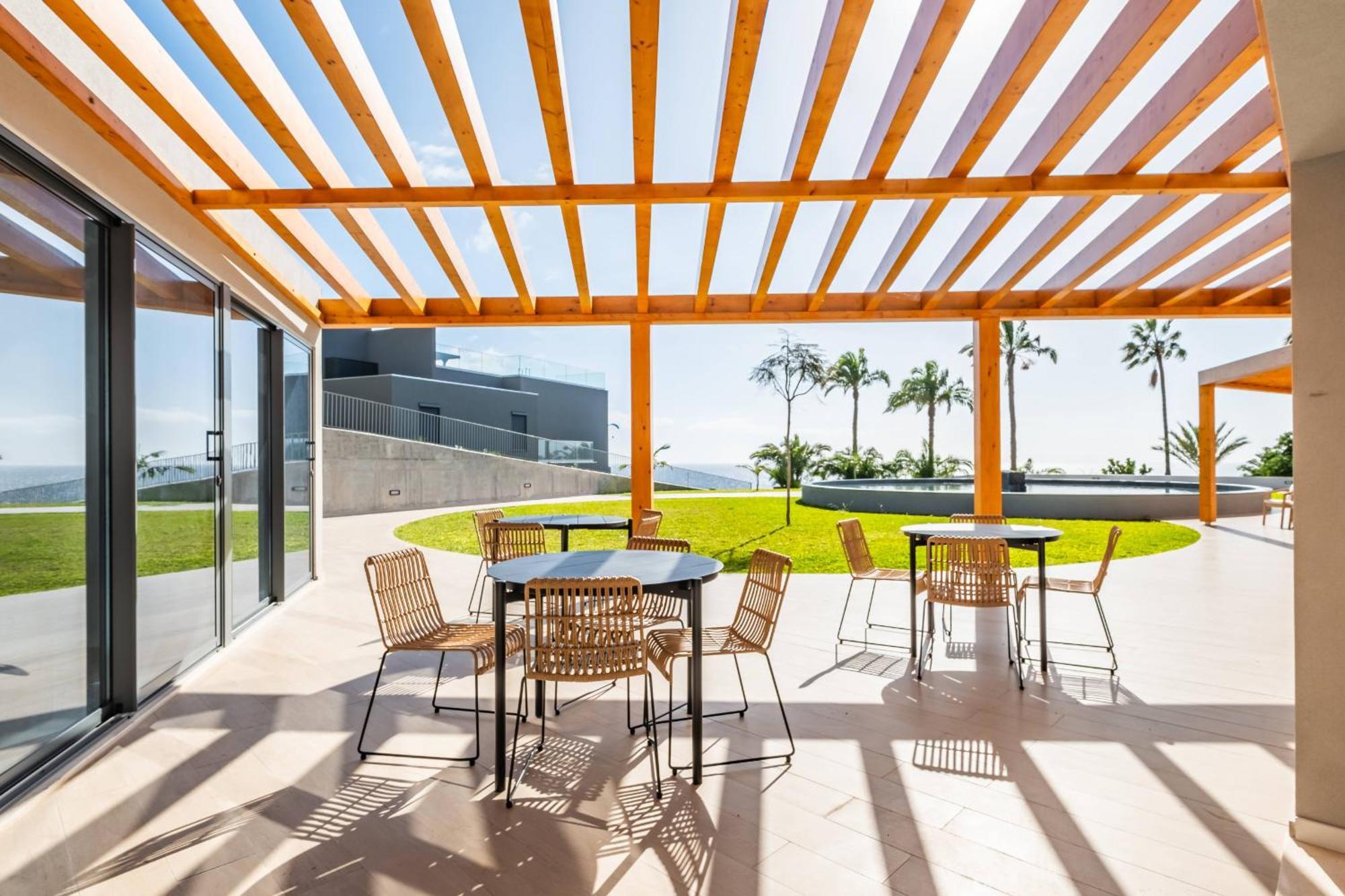 Ocean's Glow By Madeira Sun Travel Apartment