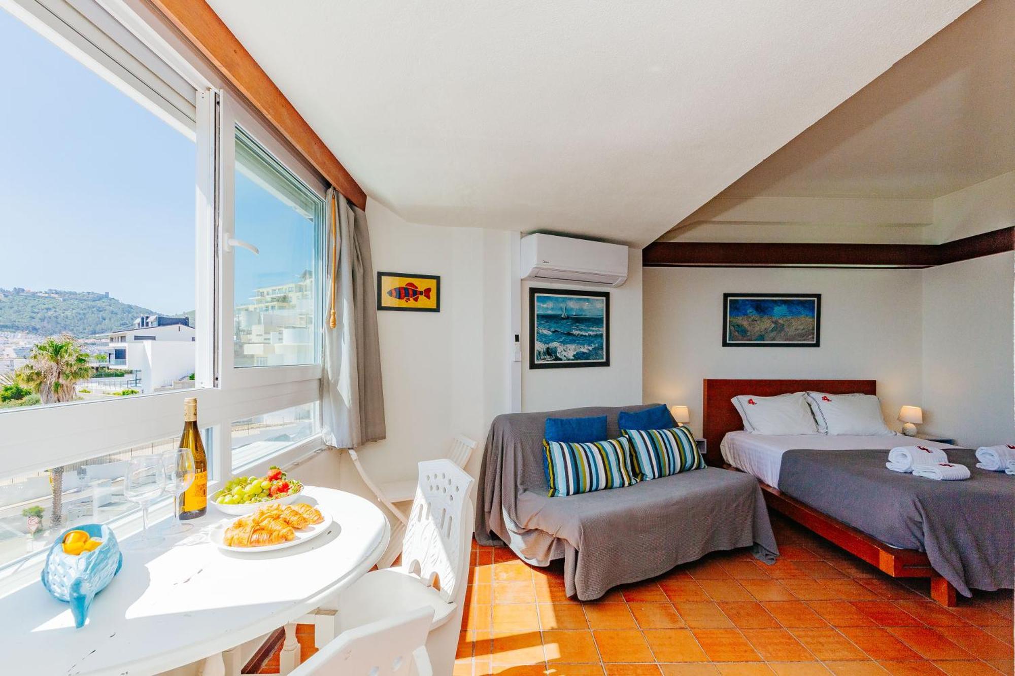 Rent4rest - Ocean View * Sesimbra