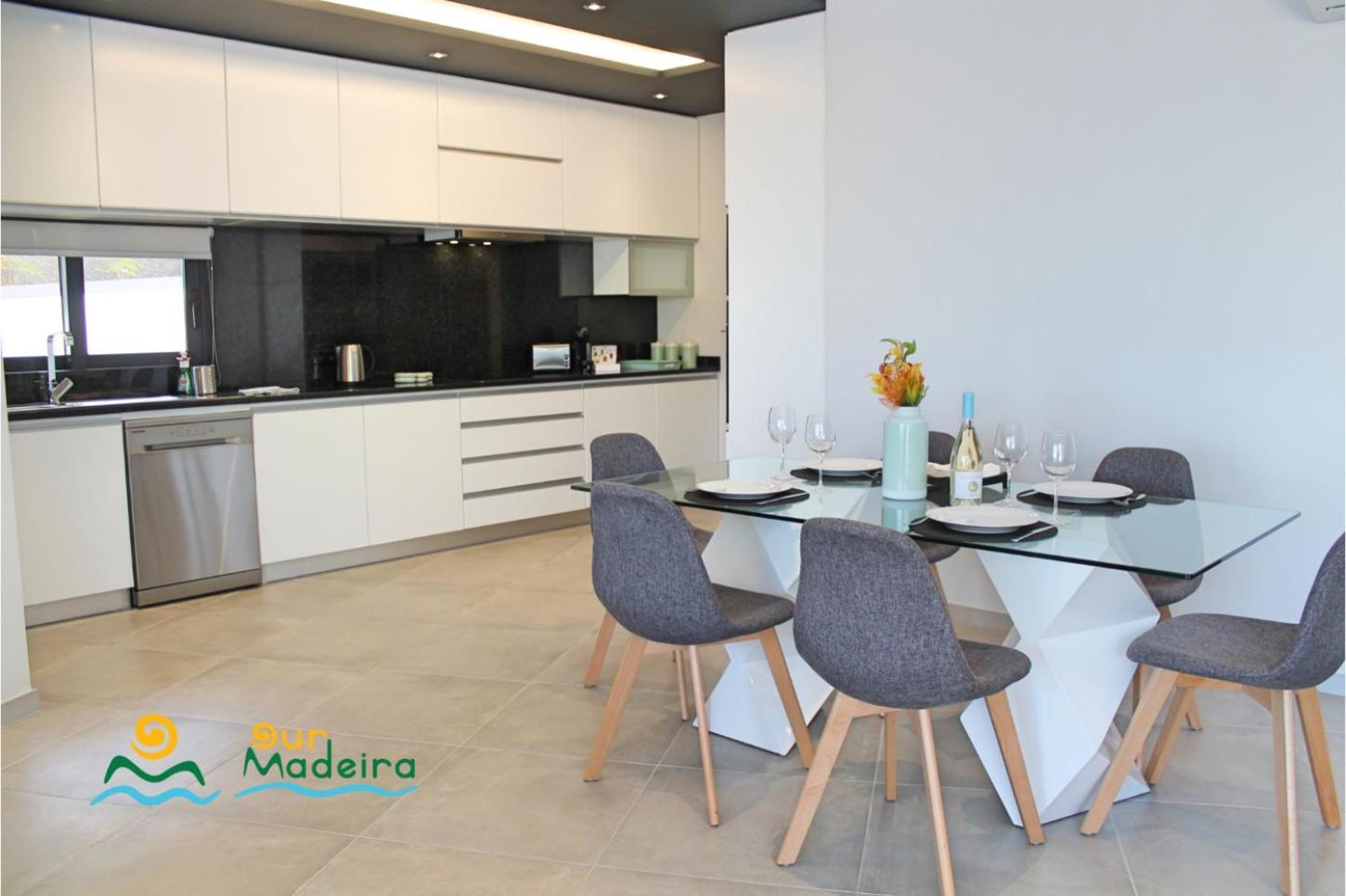Ourmadeira - Charm, Modern Villa *