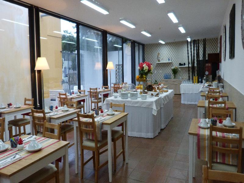 Hotel Alamal River Club